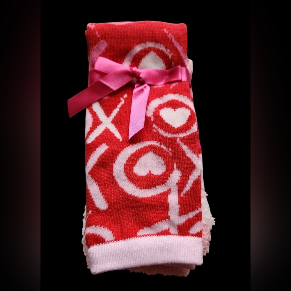 Red and Pink XO Patterned Sock Set